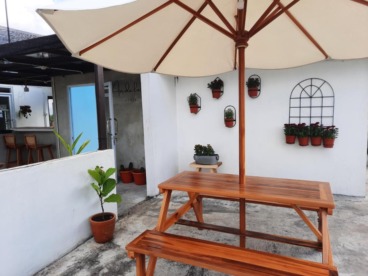 Sans Hotel Andalucia Pasteur Bandung Eksteriør billede