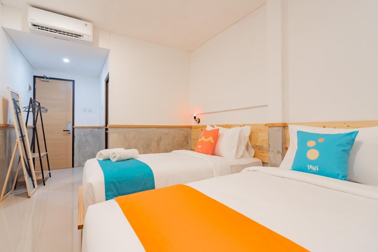 Sans Hotel Andalucia Pasteur Bandung Eksteriør billede